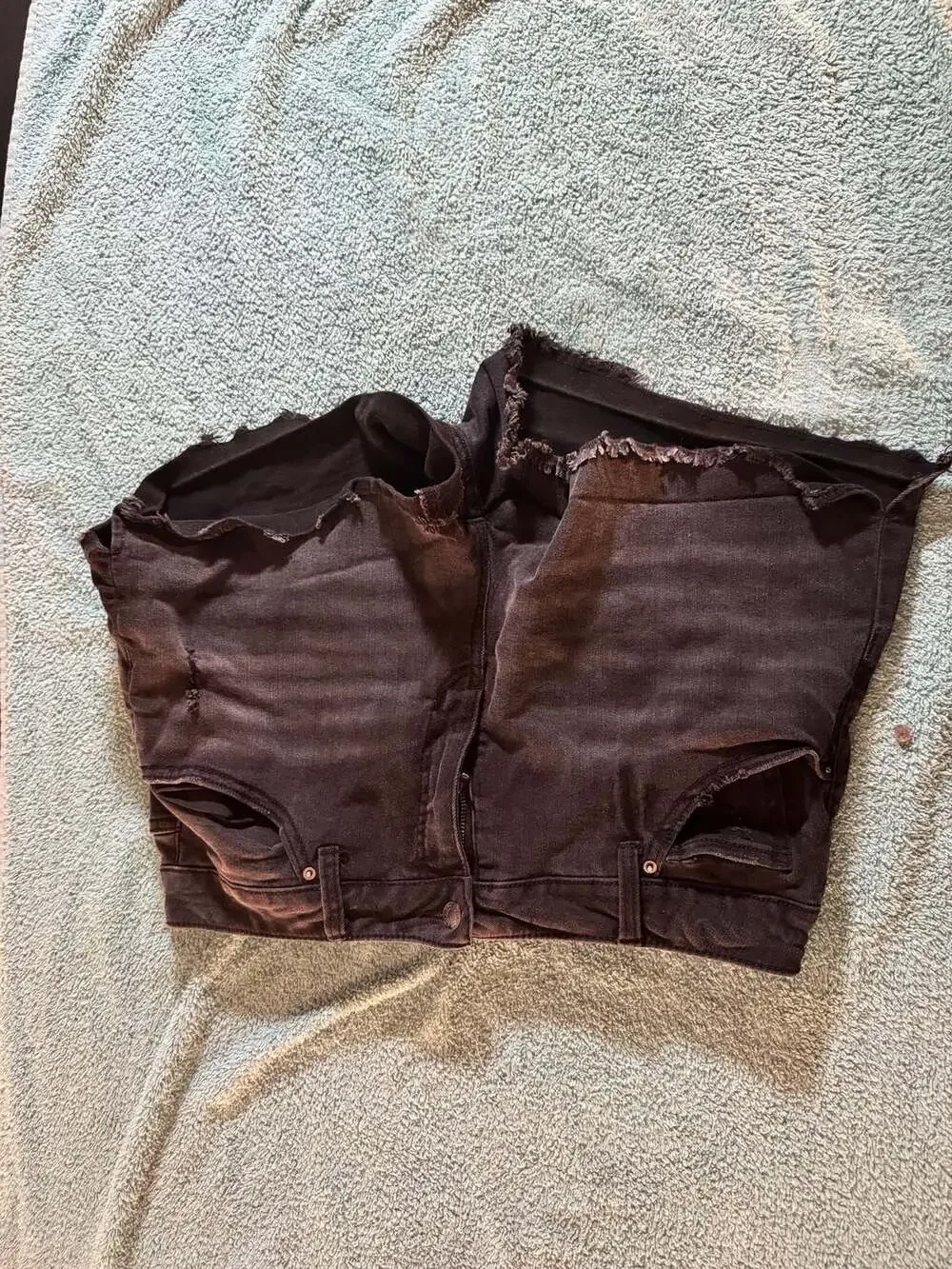 Time and Tru Women's High‎ Rise Raw Hem Denim Shorts Black Size 14